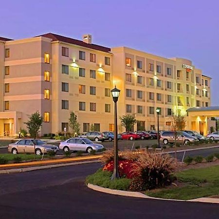Courtyard Lancaster Ξενοδοχείο Fertility Εξωτερικό φωτογραφία
