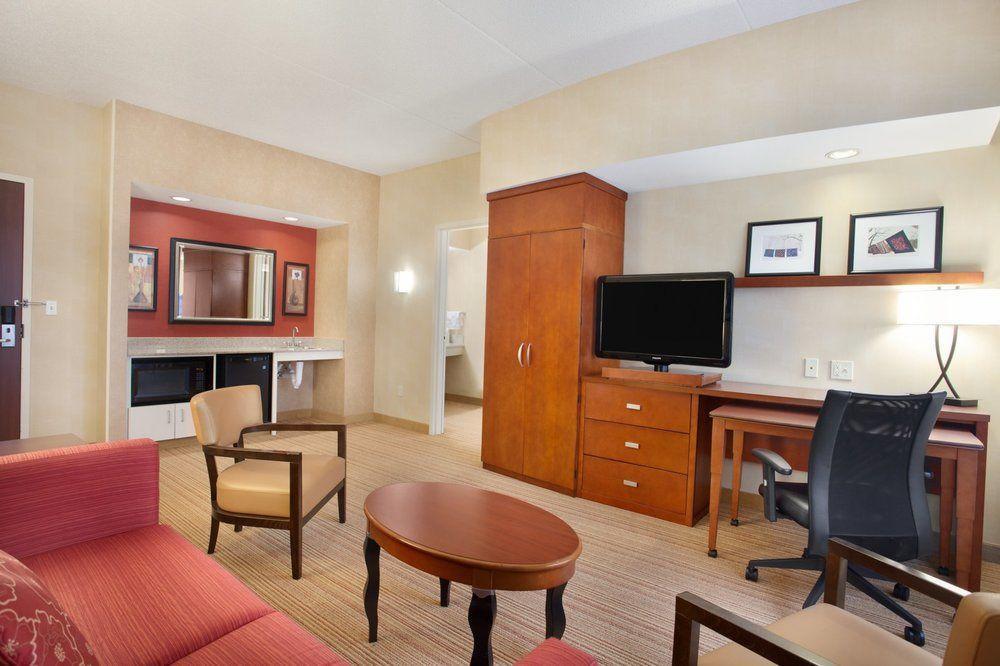 Courtyard Lancaster Ξενοδοχείο Fertility Εξωτερικό φωτογραφία
