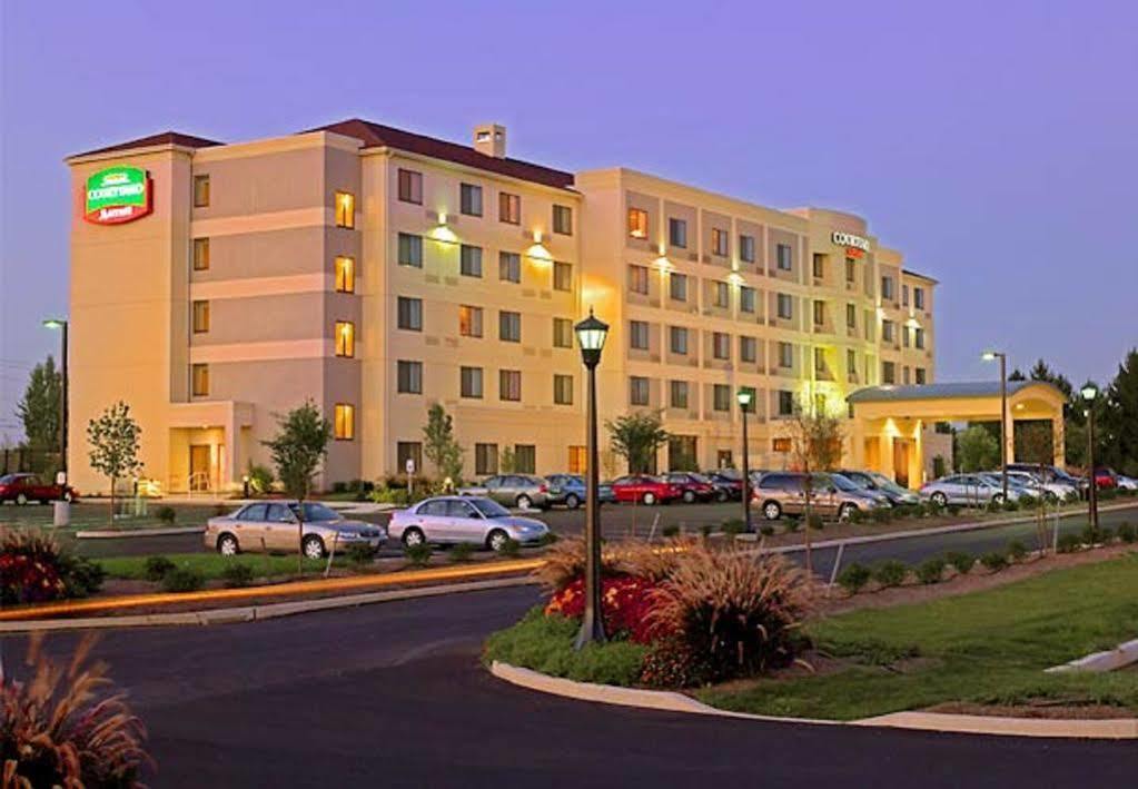 Courtyard Lancaster Ξενοδοχείο Fertility Εξωτερικό φωτογραφία
