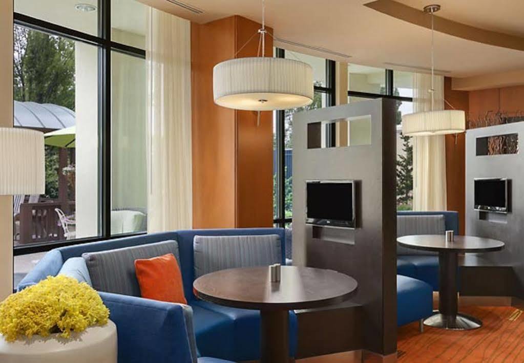 Courtyard Lancaster Ξενοδοχείο Fertility Εξωτερικό φωτογραφία